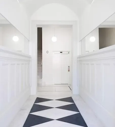 Take Me To Aliados *