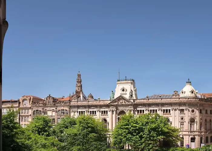 Take Me To Aliados شقة